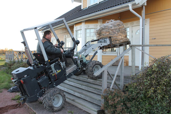 En flexibel traktor som levererar ved