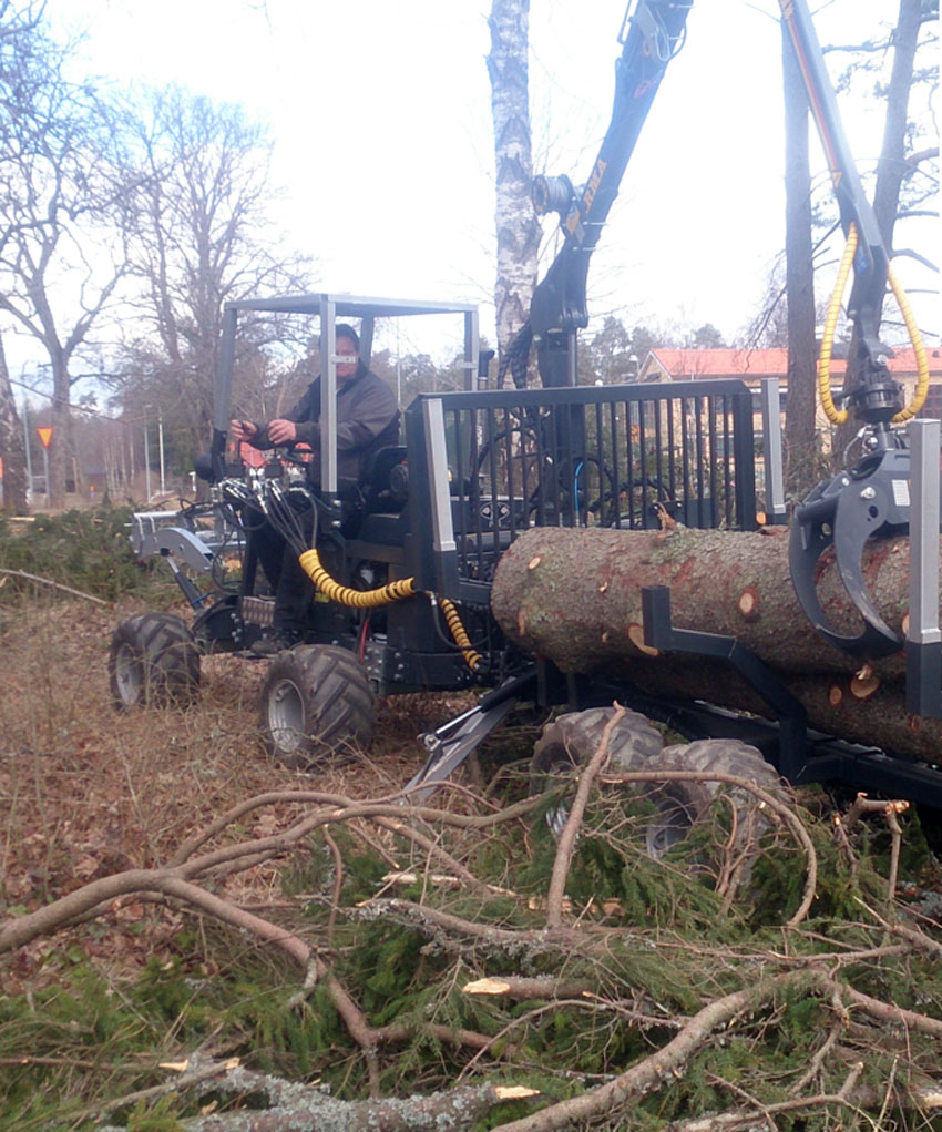 MacTrac med skogsvagn