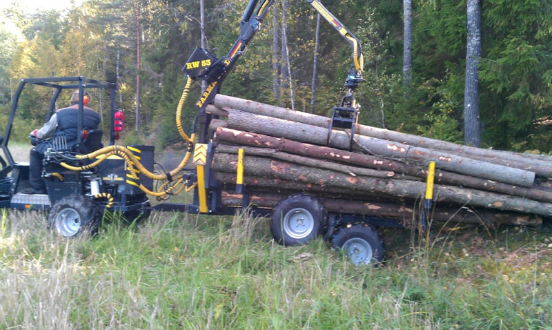 MacTrac skog med skogsvagn